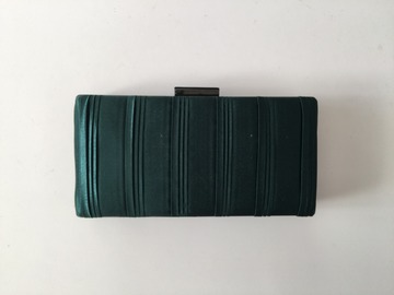 For Rent: Green clutch