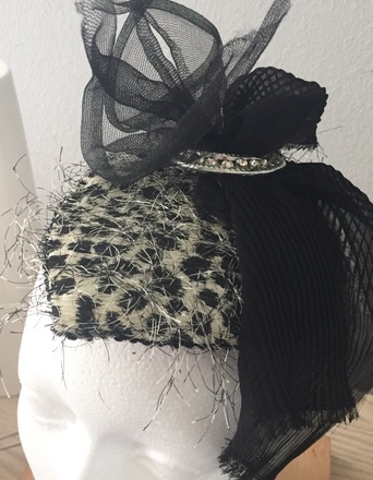 Black animal print percher