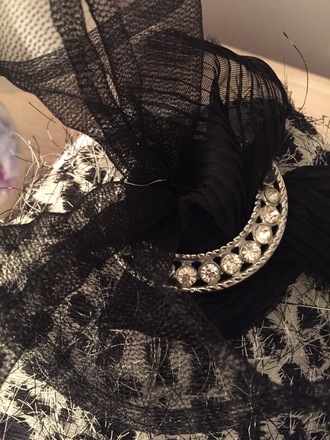 Black animal print percher