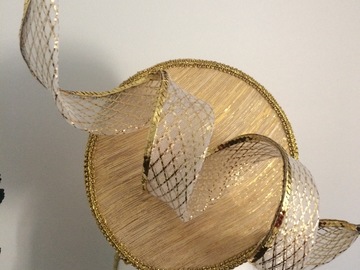 For Rent: Stunning gold percher