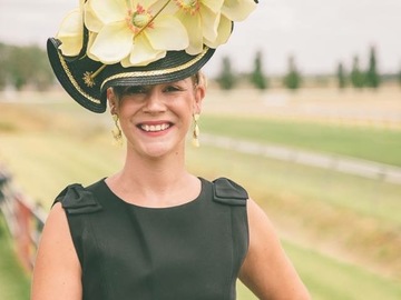 For Rent: Stunning Spring/Summer black & lemon headpiece on headband