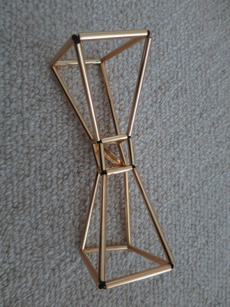 WXYZ Gold Metal "Mega Bow" Headpiece