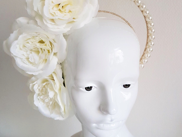 For Sale: White floral headpiece 