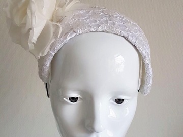 For Sale: White floral headpiece 