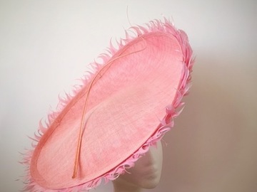 For Sale: Dusky pink feather headpiece