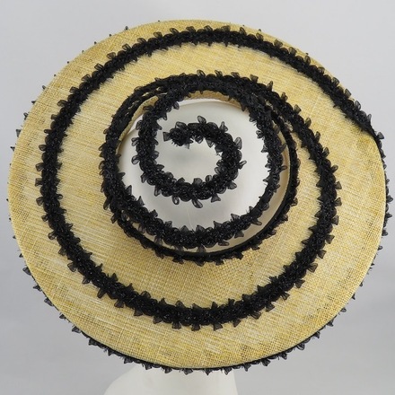 Senorita Swirl - Black and Gold Boater