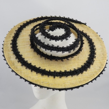 Senorita Swirl - Black and Gold Boater