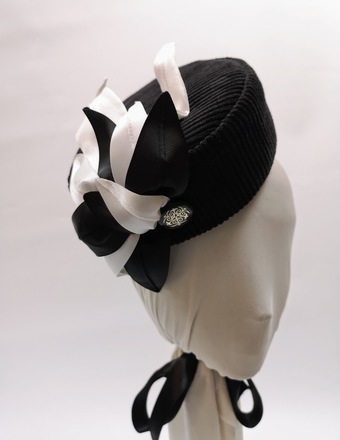 PETAL - monochrome pillbox hat