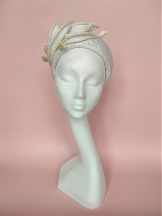 White straw halo with dried flower and rolled petal trim