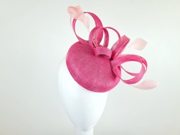 For Sale: Pink Straw Fascinator Cocktail Hat - Abril