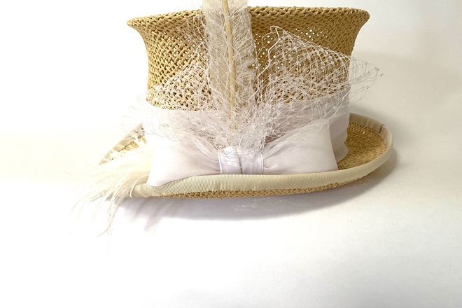 Ladies top hat 