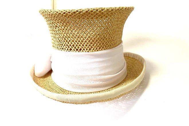 Ladies top hat 