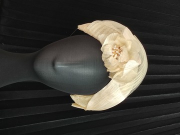 For Sale: Ivory cream Halo 