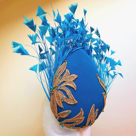 Tilly Percher in Teal Blue
