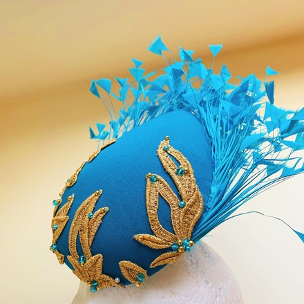 Tilly Percher in Teal Blue
