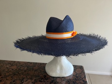 For Sale: Navy big HAT