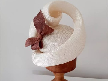 For Rent: Cream straw headpiece