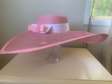 For Rent: Dusty pink hat 
