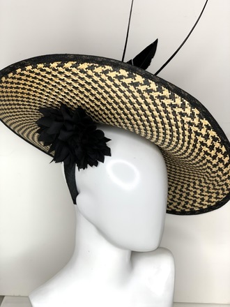 Black & Beige large saucer hat 