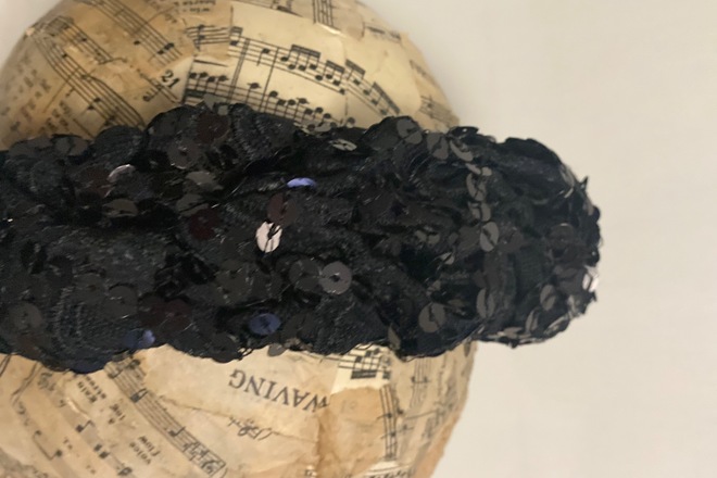 Black sequinned headband 
