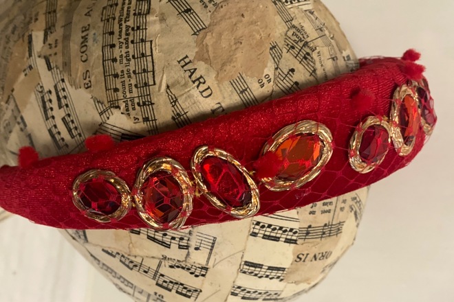 Ted headband with jewels wrapped in veiling 