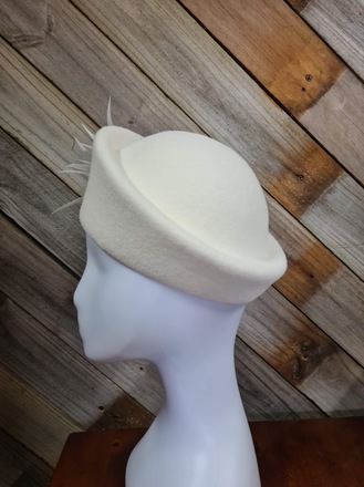 Cream felt percher 