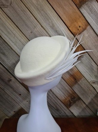 Cream felt percher 
