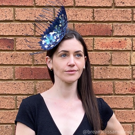 Jasmine/Hand-Blocked Foss Shape with Nagoire Feathers