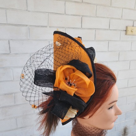 Bee & Flower Sinamay Fascinator - Spring/Summer Racing/Party