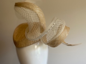 For Sale: Neutral pillbox with swirl