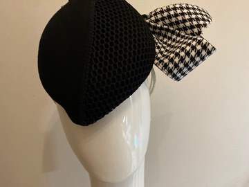 For Sale: Black felt percher with houndstooth bow