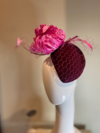 Maroon / Pink felt percher 