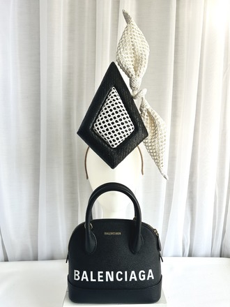 Black diamond and white mesh bow percher