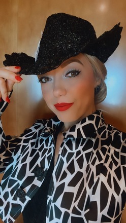 Black Cowgirl hat