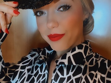 For Rent: Black Cowgirl hat