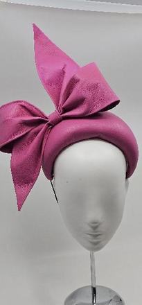 Item 229 - Pia