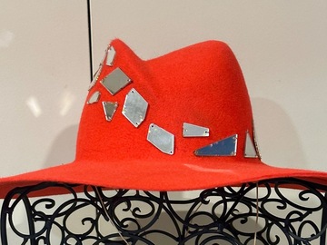 For Sale: SHR RED FELT 
