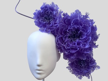 For Sale: PETALES LILAS PLUMEUX Purple Feather Floral Headpiece