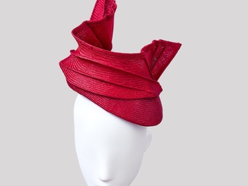 For Sale: ONDE ROSSE Red Pleated Parisisal Face Hugger