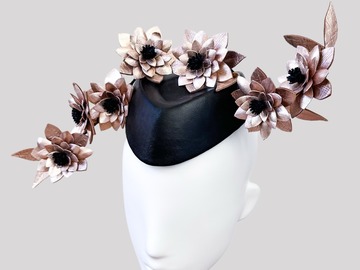 For Sale: FIORI NERO ORO ROSA Black Leather Face Hugger