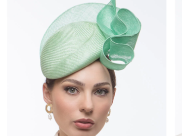 For Rent: Mint Green Wave Beret 