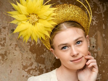 For Sale: Zara - Gold Sparkle Crown with Feather Flower
