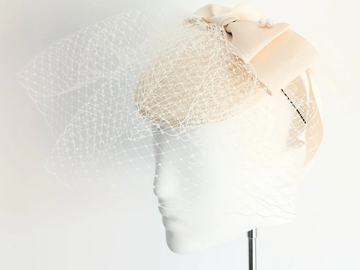 For Sale: Catherine Ivory Buntal  Headpiece with double bow