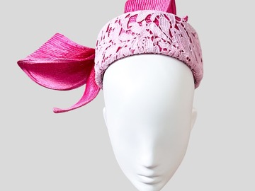 For Sale: LAZO ROSA ENCAJE Ombre Pink Lace Pillbox Hat