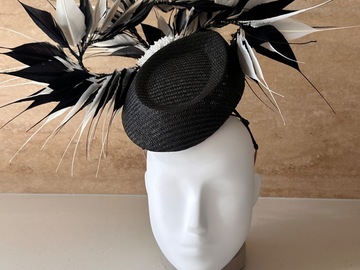 For Sale: Sonlia Black & White Feather Halo Fascinator 