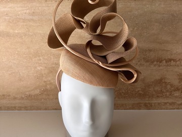 For Sale: Fillies Collection Caramel Parisisal Sculptural Swirl Perche